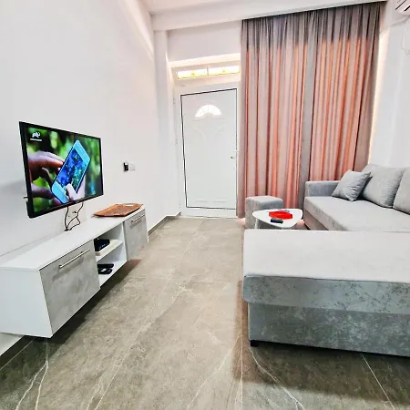 Brand New Luxury Studio *